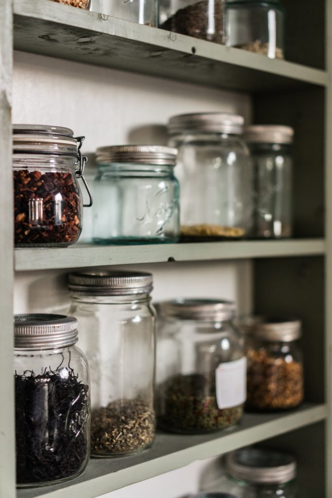 7 Ways to Strip Plastic from Your Pantry