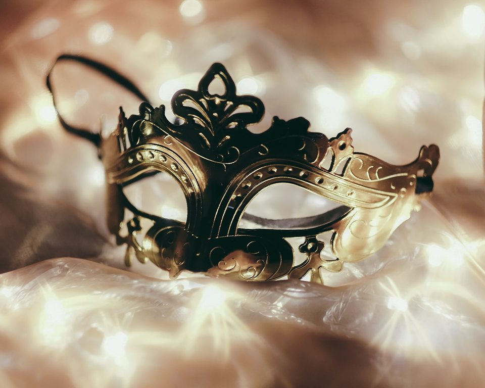 How to prepare for a masquerade party - Design the Lifestyle YOU